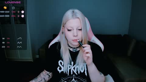 Snapshot of succubus_leslie chatting on 12.05.24 succubus_leslie online show from 12.05.24