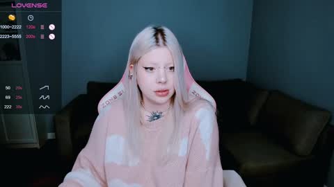 Snapshot of succubus_leslie chatting on 01.01.25 succubus_leslie online show from 01.01.25