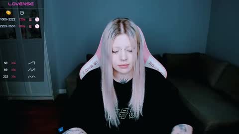 Snapshot of succubus_leslie chatting on 02.14.25 succubus_leslie online show from 02.14.25