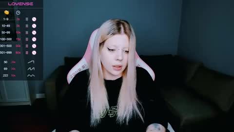 Snapshot of succubus_leslie chatting on 03.03.25 succubus_leslie online show from 03.03.25