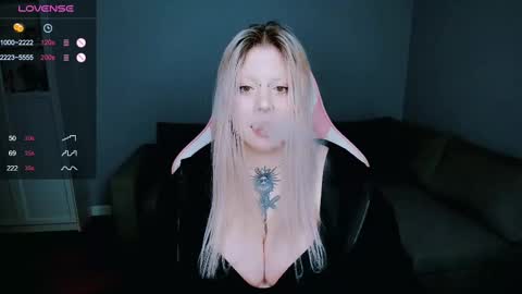 Snapshot of succubus_leslie chatting on 03.04.25 succubus_leslie online show from 03.04.25