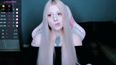 Snapshot of succubus_leslie chatting on 09.11.25 succubus_leslie online show from 09.11.25