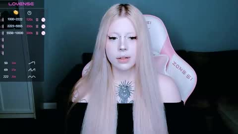 Snapshot of succubus_leslie chatting on 09.28.25 succubus_leslie online show from 09.28.25