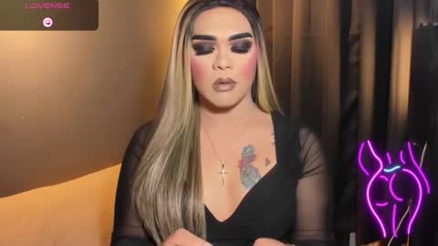 Snapshot of suckablecockoffreya chatting on 11.01.25 JADE ELYSE online show from 11.01.25