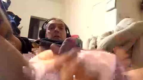 Snapshot of suckmeplease70 chatting on 10.12.25 suckmeplease70 online show from 10.12.25