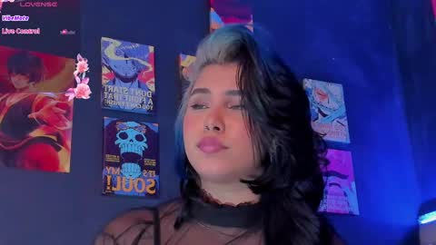 Snapshot of sucubo_69_ chatting on 12.20.24 Rouss online show from 12.20.24