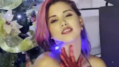 Snapshot of sucubo_69_ chatting on 12.30.24 Rouss online show from 12.30.24