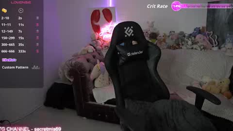 Snapshot of sugar_muse chatting on 09.14.25 Mia online show from 09.14.25