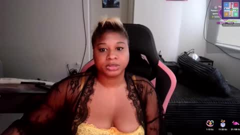 Snapshot of sugarbearlove87 chatting on 11.16.25 lexi love online show from 11.16.25