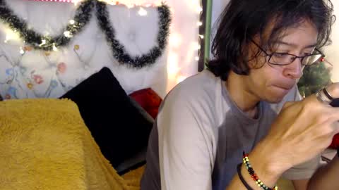 Snapshot of suggabrown_ chatting on 12.15.24 suggabrown_ online show from 12.15.24
