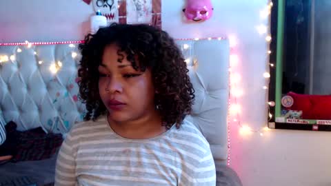 Snapshot of suggabrown_ chatting on 01.23.25 suggabrown_ online show from 01.23.25