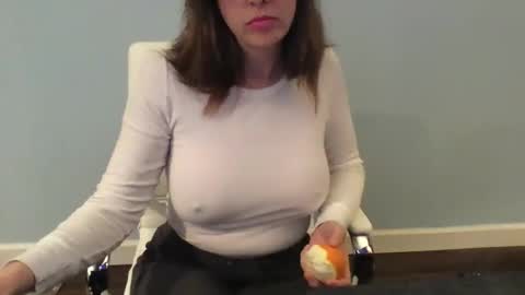 Mia online show from 12.11.24