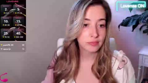 Mia online show from 09.23.25