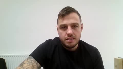 Snapshot of suggs124 chatting on 12.11.24 suggs124 online show from 12.11.24