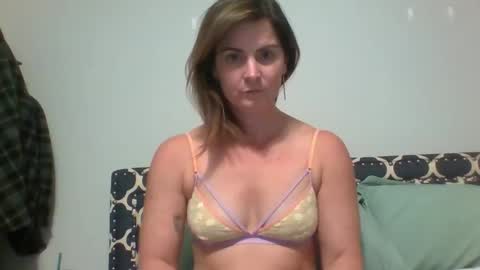 Snapshot of sultrywhispersx chatting on 11.11.25 sultrywhispersx online show from 11.11.25