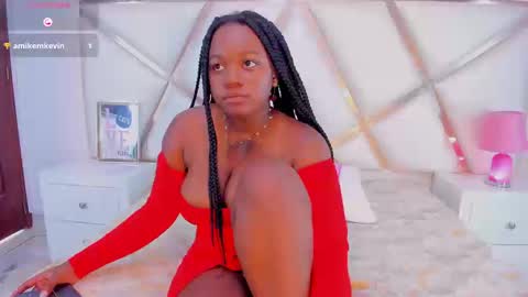 Snapshot of sulyclarck chatting on 09.25.25 Hot ebony online show from 09.25.25