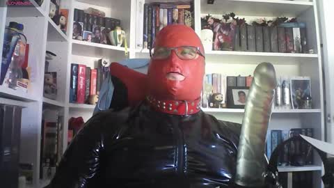 Snapshot of sumisolatex chatting on 10.10.25 Sumisolatex online show from 10.10.25