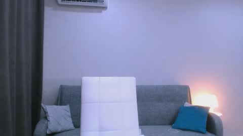 Snapshot of summer_finn chatting on 10.17.25 Christina online show from 10.17.25