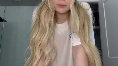 Snapshot of summergracexxx chatting on 02.09.25 Summer online show from 02.09.25