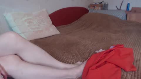 Snapshot of sunnyjoys chatting on 01.17.25 Alina Streams Mon to Fri online show from 01.17.25