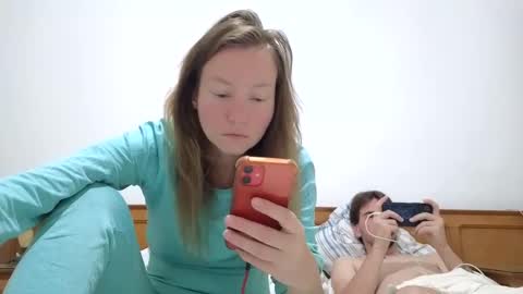 super jony and Marta GMT 1300-1800 every day online show from 02.18.25