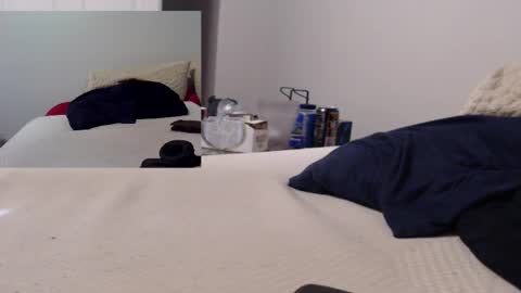 Snapshot of superluckyginger chatting on 11.17.25 superluckyginger online show from 11.17.25