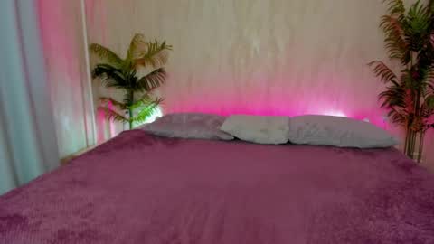 Annie online show from 12.29.24