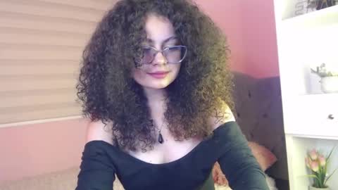 Snapshot of susan_bluee chatting on 02.05.25 Susan online show from 02.05.25