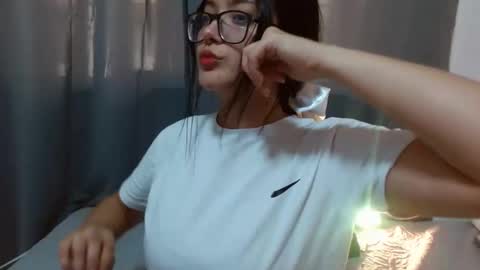 Snapshot of susana_hank chatting on 01.06.25 susana online show from 01.06.25