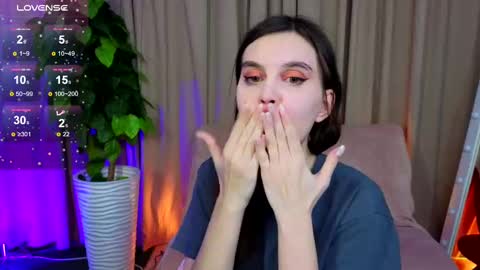 Snapshot of susiemorris chatting on 02.10.25 Susie online show from 02.10.25