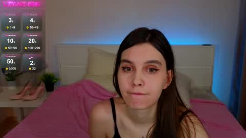 Snapshot of susiemorris chatting on 03.11.25 Susie online show from 03.11.25