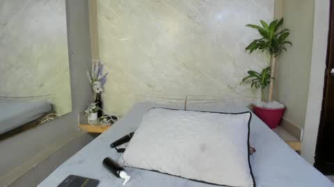 Snapshot of sussanmilf_ chatting on 01.24.25 sussanmilf online show from 01.24.25