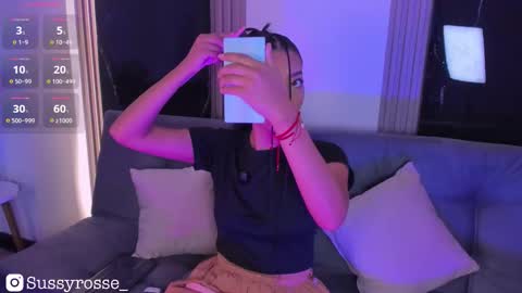Snapshot of sussy_rosse_2 chatting on 10.19.25 Susana online show from 10.19.25