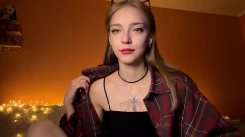Snapshot of susyschuerholz chatting on 10.12.25 Jessica online show from 10.12.25