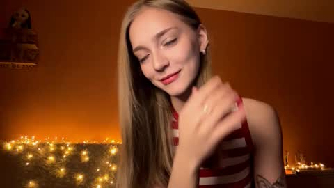 Snapshot of susyschuerholz chatting on 10.13.25 Jessica online show from 10.13.25