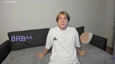 Snapshot of swag_mua chatting on 11.02.25 Swen online show from 11.02.25