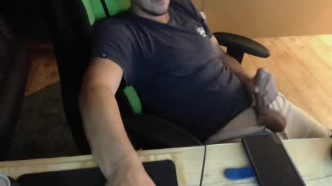 Snapshot of swaicy1990 chatting on 10.18.25 swaicy1990 online show from 10.18.25