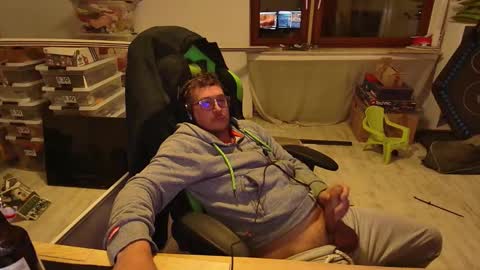 Snapshot of swaicy1990 chatting on 11.14.25 swaicy1990 online show from 11.14.25