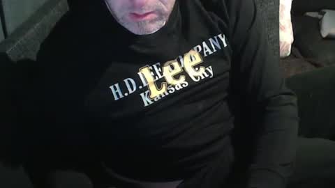 Snapshot of swartarn chatting on 01.09.25 ArnSwart online show from 01.09.25
