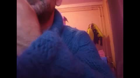 Snapshot of sweaterboy666 chatting on 10.16.25 sweaterboy666 online show from 10.16.25