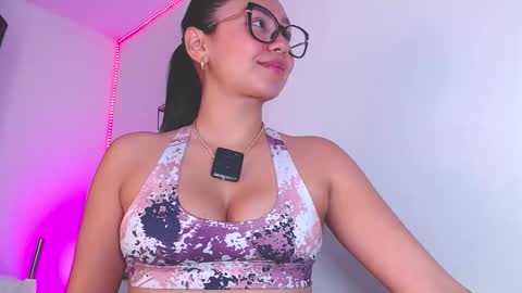 Snapshot of sweeet_amy chatting on 09.20.25 Amy IG sweeet amy0 online show from 09.20.25