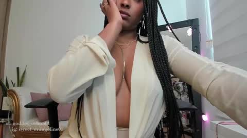 Snapshot of sweer_oshun chatting on 02.14.25 Evangeline online show from 02.14.25