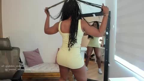 Snapshot of sweer_oshun chatting on 03.09.25 Evangeline online show from 03.09.25
