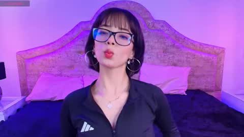 Sweet 1Angel online show from 10.18.25