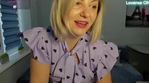 Snapshot of sweet___margaret chatting on 03.08.25 Margaret online show from 03.08.25