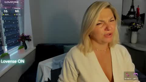 Snapshot of sweet___margaret chatting on 10.15.25 Margaret online show from 10.15.25
