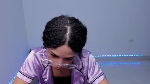 Snapshot of sweet_anie_04 chatting on 12.22.24 Anie online show from 12.22.24