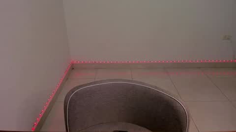 Snapshot of sweet_anie_04 chatting on 01.04.25 Anie online show from 01.04.25