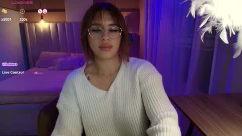 Snapshot of sweet_cami1 chatting on 09.26.25 Camila online show from 09.26.25