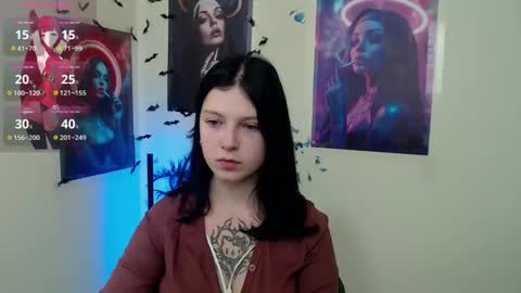 Snapshot of sweet_cherryg chatting on 10.17.25 Ivy online show from 10.17.25